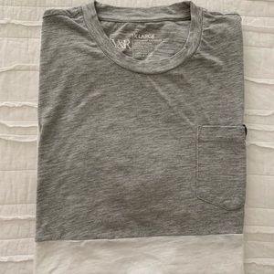 Y&R: 2-toned Pocket Tee
